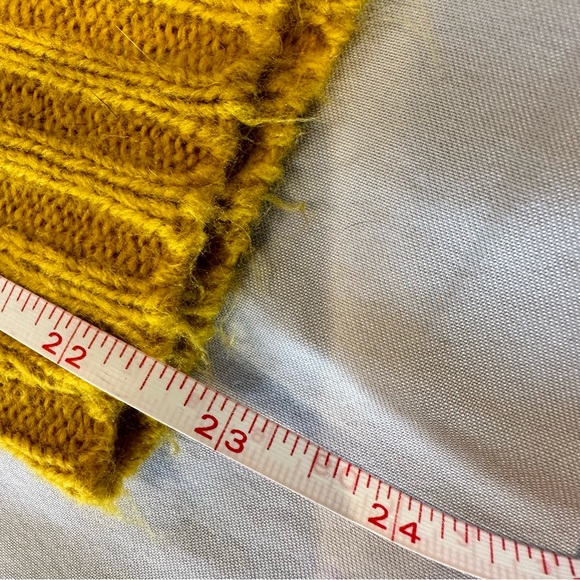 Boohoo (M) Chunky Cropped Sweater Lgr Neck Fall Golden Yellow Size Small - Picture 9 of 16